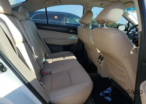 2015 Subaru Legacy 2.5I Limited из США, поврежденный, VIN 4S3BNAL62F3018863